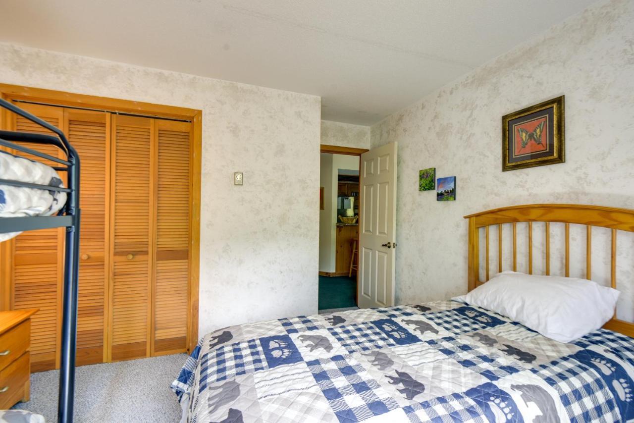 Well-Appointed Lincoln Abode Ski, Swim And Fish! Kültér fotó